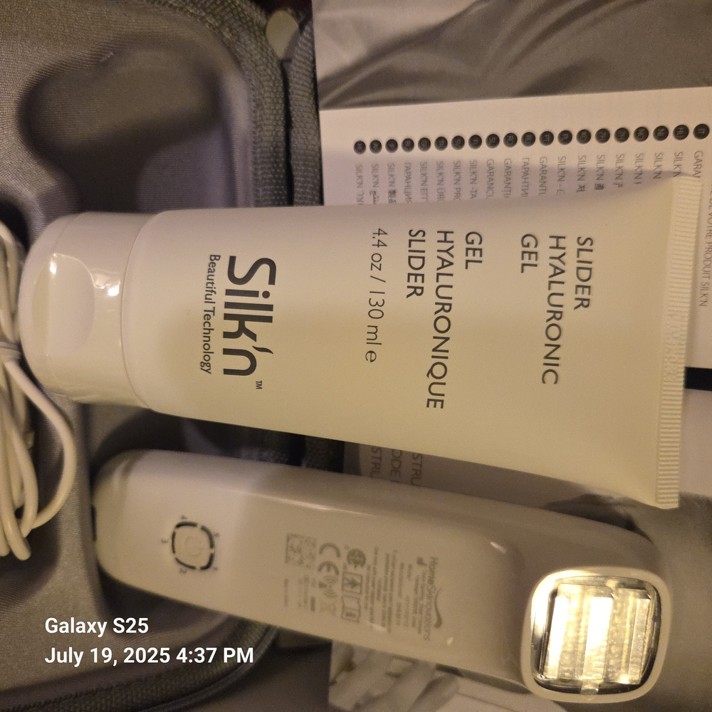 Skin Tightening and Lifting Device with Hyaluronic Gel